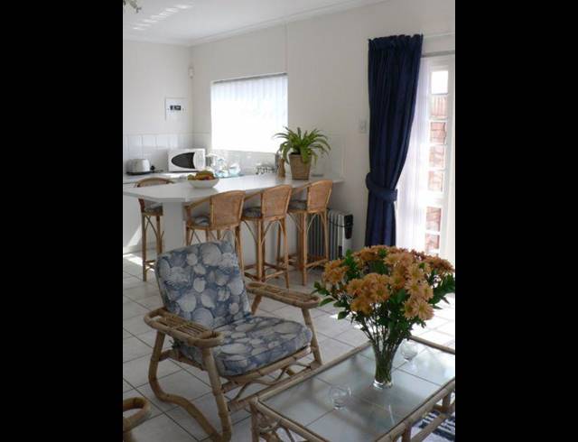 1 BEDROOM APARTMENT BLOCK RENTED IN SUMMERSTRAND